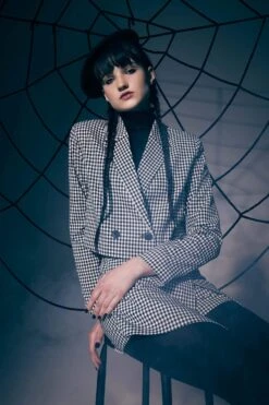 DeFacto Coool Oversize Fit Kare Desenli Düğmeli Crop Blazer