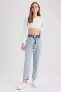 DeFacto Paperbag Jean Crop Fit %100 Pamuk Pantolon 15 DeFacto Paperbag Jean Crop Fit %100 Pamuk Pantolon -Tunik Style A0690AX 23SP NM39 04 01