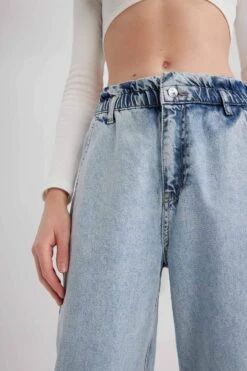 DeFacto Paperbag Jean Crop Fit %100 Pamuk Pantolon 17 DeFacto Paperbag Jean Crop Fit %100 Pamuk Pantolon -Tunik Style A0690AX 23SP NM39 06 01