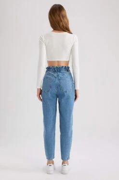 DeFacto Paperbag Kısa Paça Jean Crop Fit %100 Pamuk Pantolon -Tunik Style A0691AX 23SP NM28 10 01