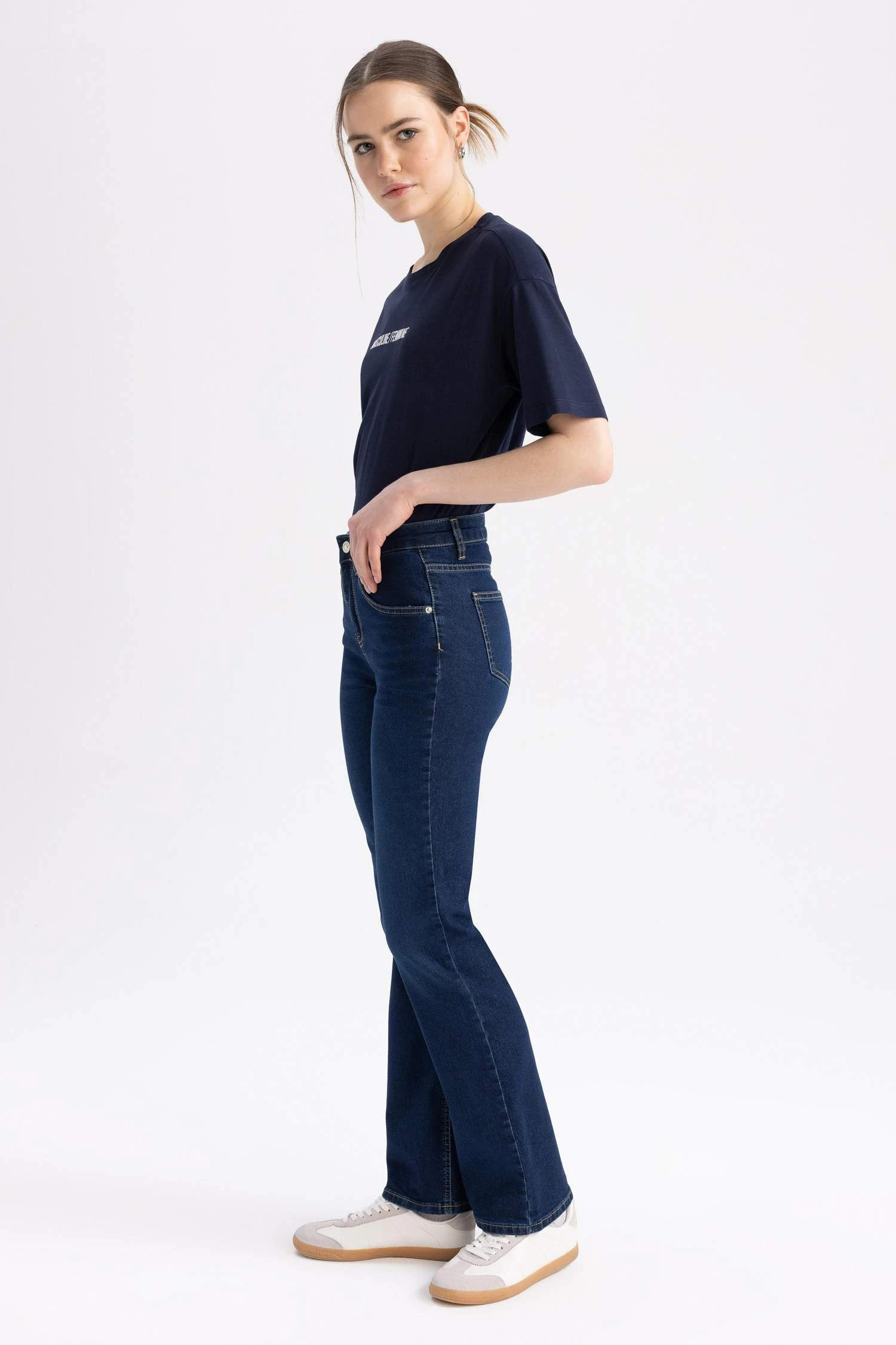 Sorbe X DeFacto Yüksek Bel Boru Paça Jean Pantolon 5 Sorbe X DeFacto Yüksek Bel Boru Paça Jean Pantolon – Bild 3