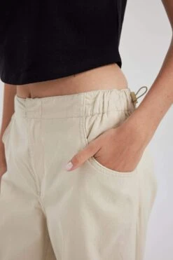 DeFacto Coool Paraşüt Gabardin %100 Pamuk Pantolon 18 DeFacto Coool Paraşüt Gabardin %100 Pamuk Pantolon -Tunik Style A2281AX 23SP BG33 08 01