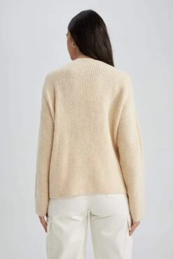 DeFacto Oversize Fit V Yaka Kazak -Tunik Style A3890AX 23WN BG303 06 01