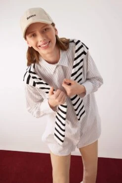 DeFacto Regular Fit Çizgili Uzun Kollu Poplin Gömlek %100 Pamuk Tunik -Tunik Style A4960AX 23SP WT79 02 03