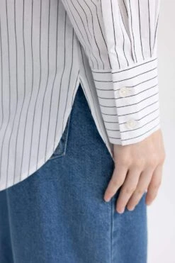 DeFacto Regular Fit Çizgili Uzun Kollu Poplin Gömlek %100 Pamuk Tunik -Tunik Style A4960AX 23SP WT79 09 02