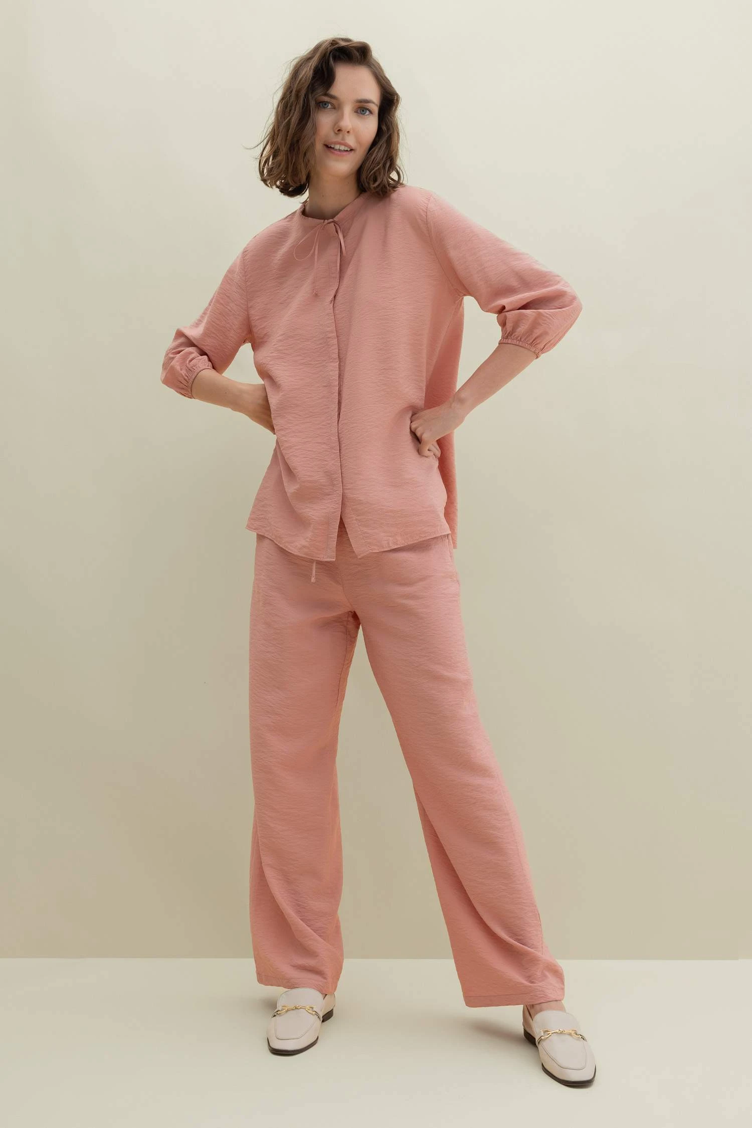 DeFacto Esnek Belli Geniş Paça Palazzo Pantolon 4 DeFacto Esnek Belli Geniş Paça Palazzo Pantolon – Bild 2