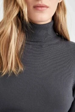 DeFacto Basic Balıkçı Yaka Kaşmir Dokulu Ekstra Yumuşak Relax Fit Triko Kazak -Tunik Style H1651AZ 22WN AR141 05 03
