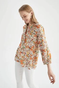 DeFacto Traditional Regular Fit Hakim Yaka Çiçek Desenli Gömlek 13 DeFacto Traditional Regular Fit Hakim Yaka Çiçek Desenli Gömlek -Tunik Style I3708AZ 22SM ER105 05 01