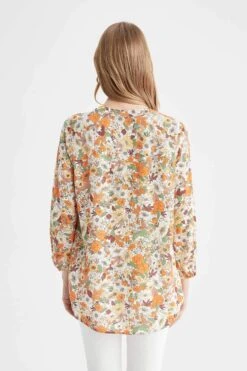 DeFacto Traditional Regular Fit Hakim Yaka Çiçek Desenli Gömlek 15 DeFacto Traditional Regular Fit Hakim Yaka Çiçek Desenli Gömlek -Tunik Style I3708AZ 22SM ER105 07 01