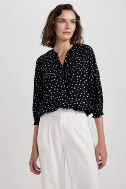 DeFacto Traditional Regular Fit Hakim Yaka Desenli Gömlek