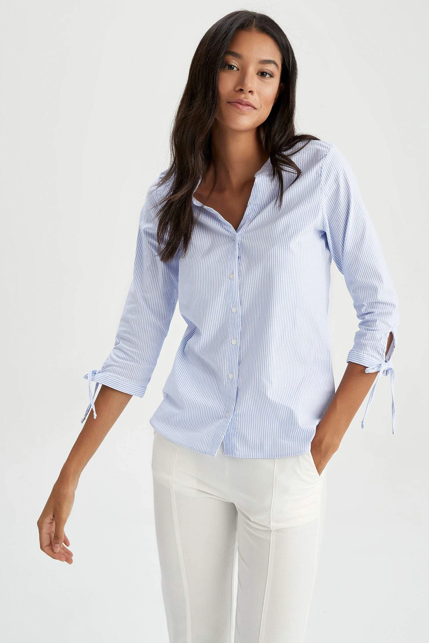 DeFacto Slim Fit Kolları Bağlama Detaylı Desenli Gömlek 3 DeFacto Slim Fit Kolları Bağlama Detaylı Desenli Gömlek