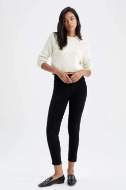 DeFacto Rebeca Fitilli Kadife Pantolon -Tunik Style I9444AZ 22WN BK27 04 02