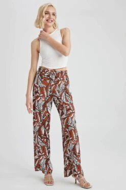 DeFacto Traditional Desenli Yüksek Bel Geniş Paça Cepli Viskon Pantolon -Tunik Style J8739AZ 23SM OG344 04 01