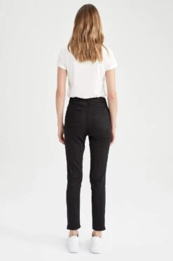 DeFacto Rebeca Yüksek Bel Gabardin Pantolon 16 DeFacto Rebeca Yüksek Bel Gabardin Pantolon -Tunik Style M0649AZ 22WN BK81 06 02