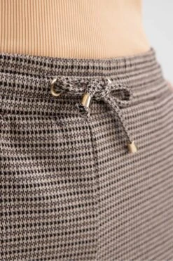 DeFacto Kazayağı Desenli Beli Bağcıklı Relax Fit Jogger Pantolon -Tunik Style T4089AZ 22AU BG197 05 02