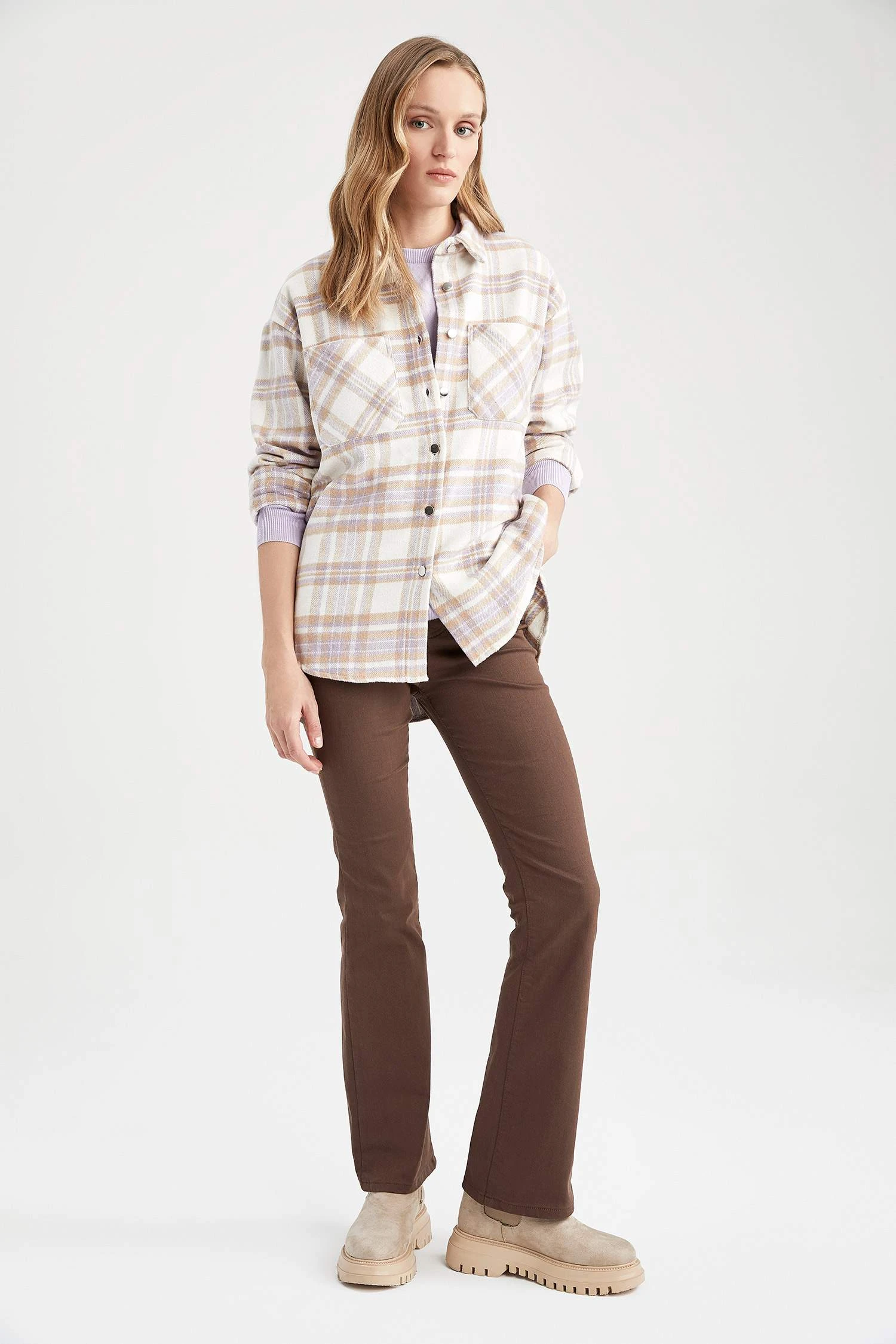 DeFacto Oversize Fit Retro Ekoseli Oduncu Gömlek Tunik 7 DeFacto Oversize Fit Retro Ekoseli Oduncu Gömlek Tunik – Bild 5