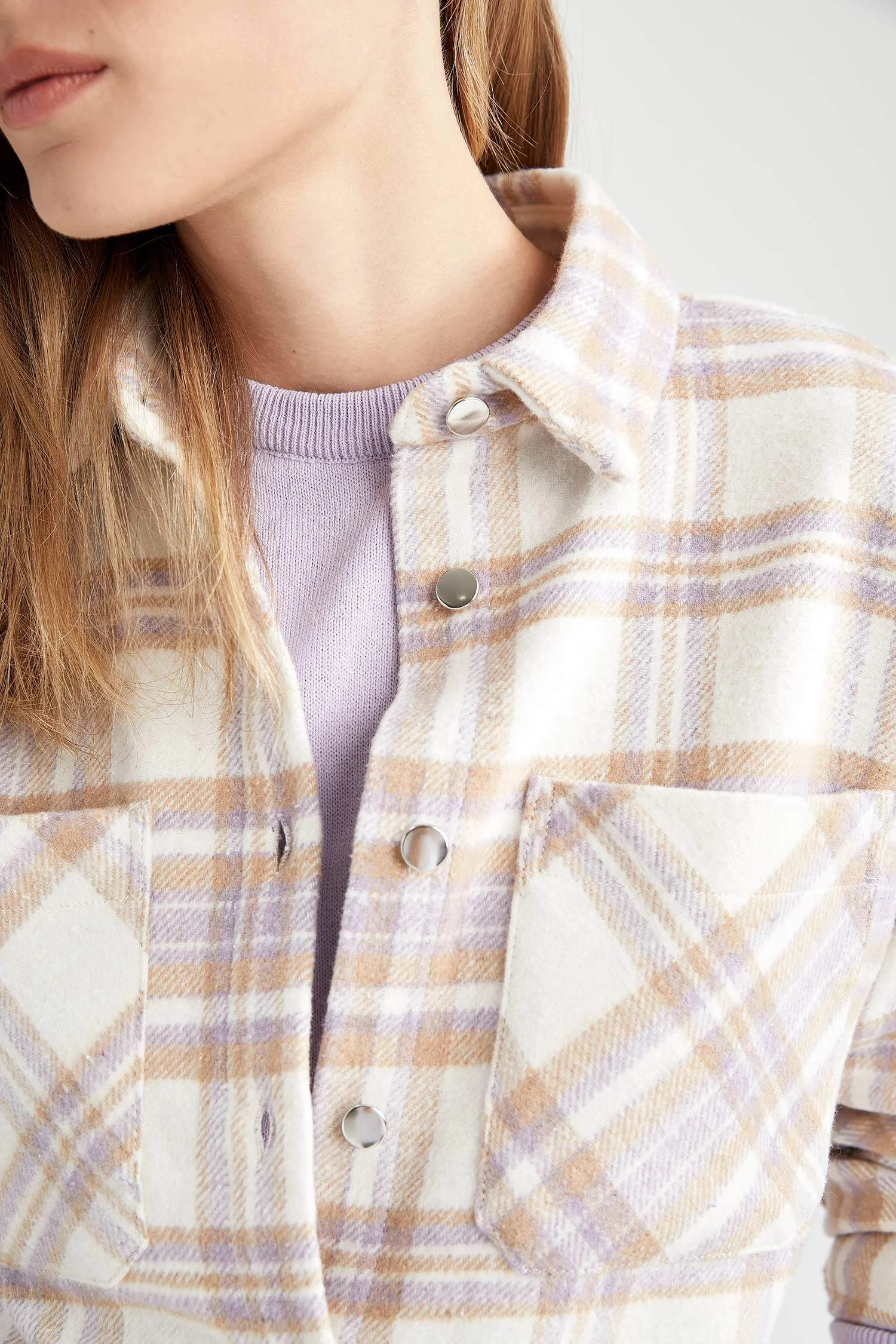 DeFacto Oversize Fit Retro Ekoseli Oduncu Gömlek Tunik 9 DeFacto Oversize Fit Retro Ekoseli Oduncu Gömlek Tunik – Bild 7