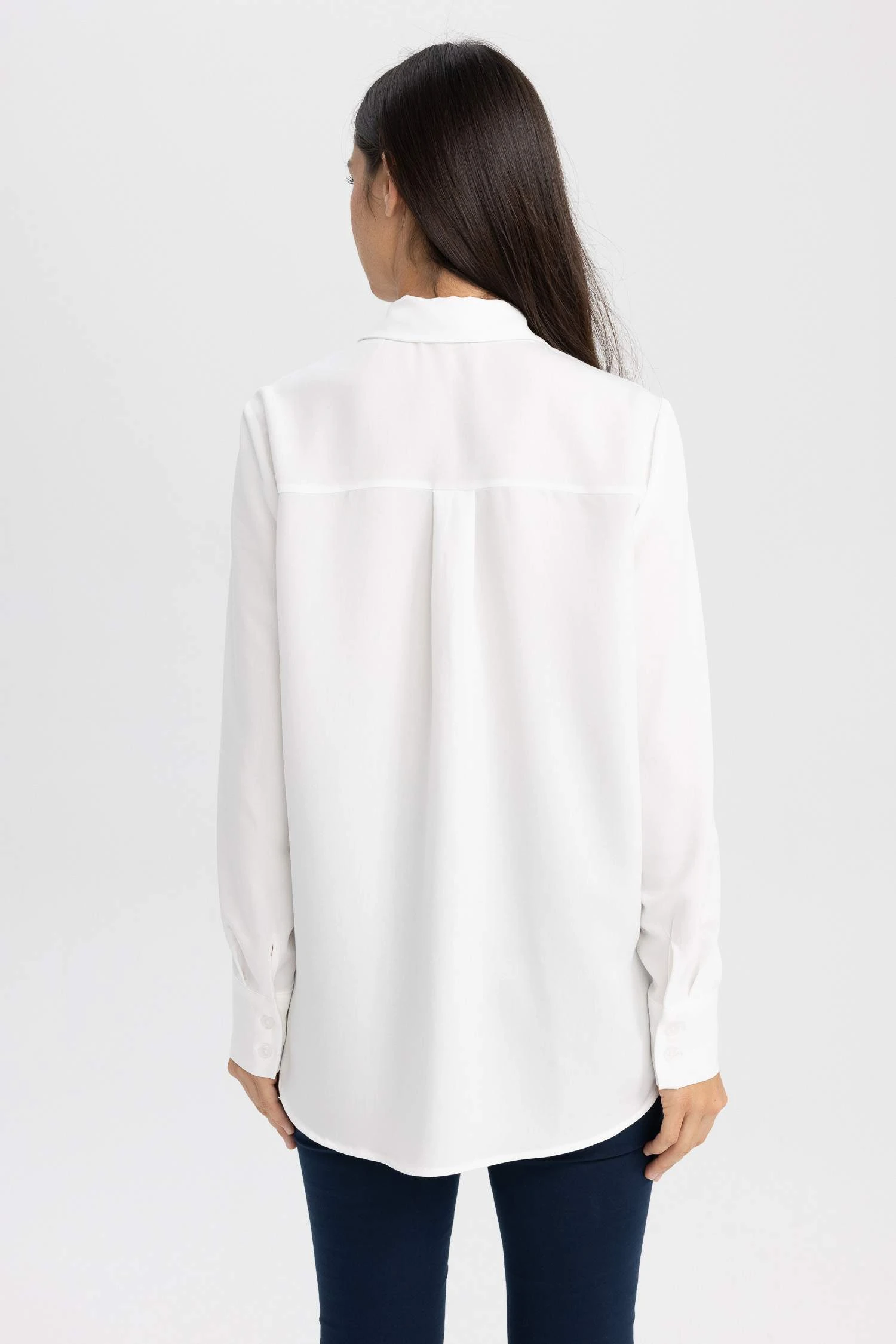 DeFacto Regular Fit Gömlek Yaka Dokulu Uzun Kollu Gömlek 7 DeFacto Regular Fit Gömlek Yaka Dokulu Uzun Kollu Gömlek – Bild 5