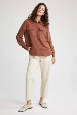 DeFacto Regular Fit Cepli Uzun Kollu Viskon Gömlek 16 DeFacto Regular Fit Cepli Uzun Kollu Viskon Gömlek -Tunik Style T6889AZ 23SP BN250 05 04