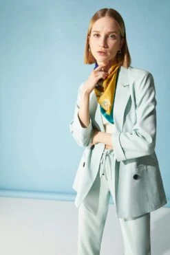 DeFacto Loose Fit Yarım Kollu Viskon Blazer Ceket 14 DeFacto Loose Fit Yarım Kollu Viskon Blazer Ceket -Tunik Style U2934AZ 21SP TR376 04 02