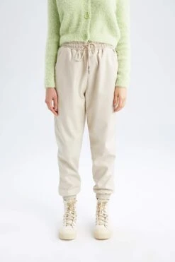DeFacto Jogger Tayt Normal Bel Suni Deri Pantolon -Tunik Style V0969AZ 22AU BG722 03 02
