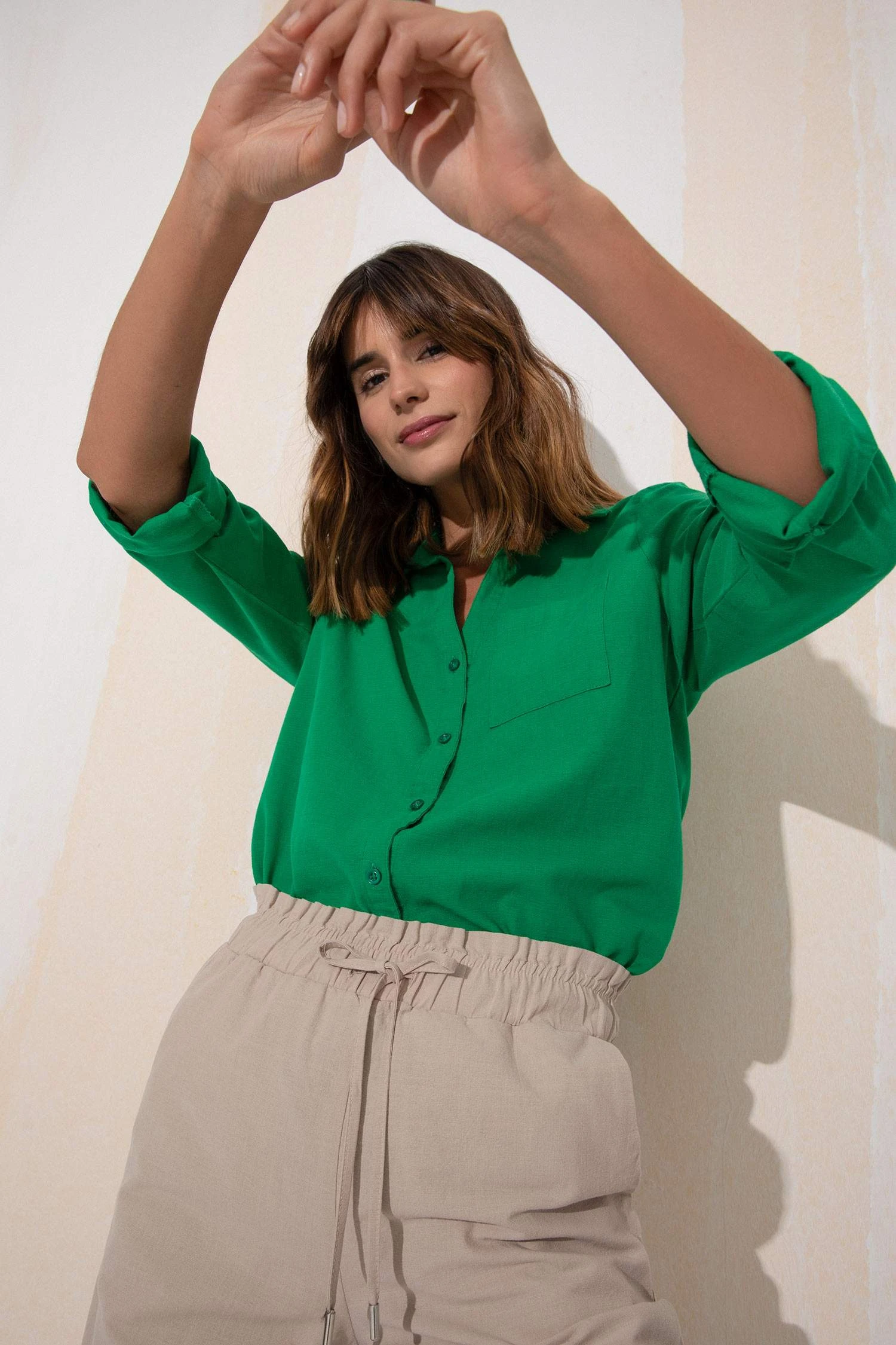 DeFacto Regular Fit Uzun Kollu Keten Görünümlü Gömlek 3 DeFacto Regular Fit Uzun Kollu Keten Görünümlü Gömlek