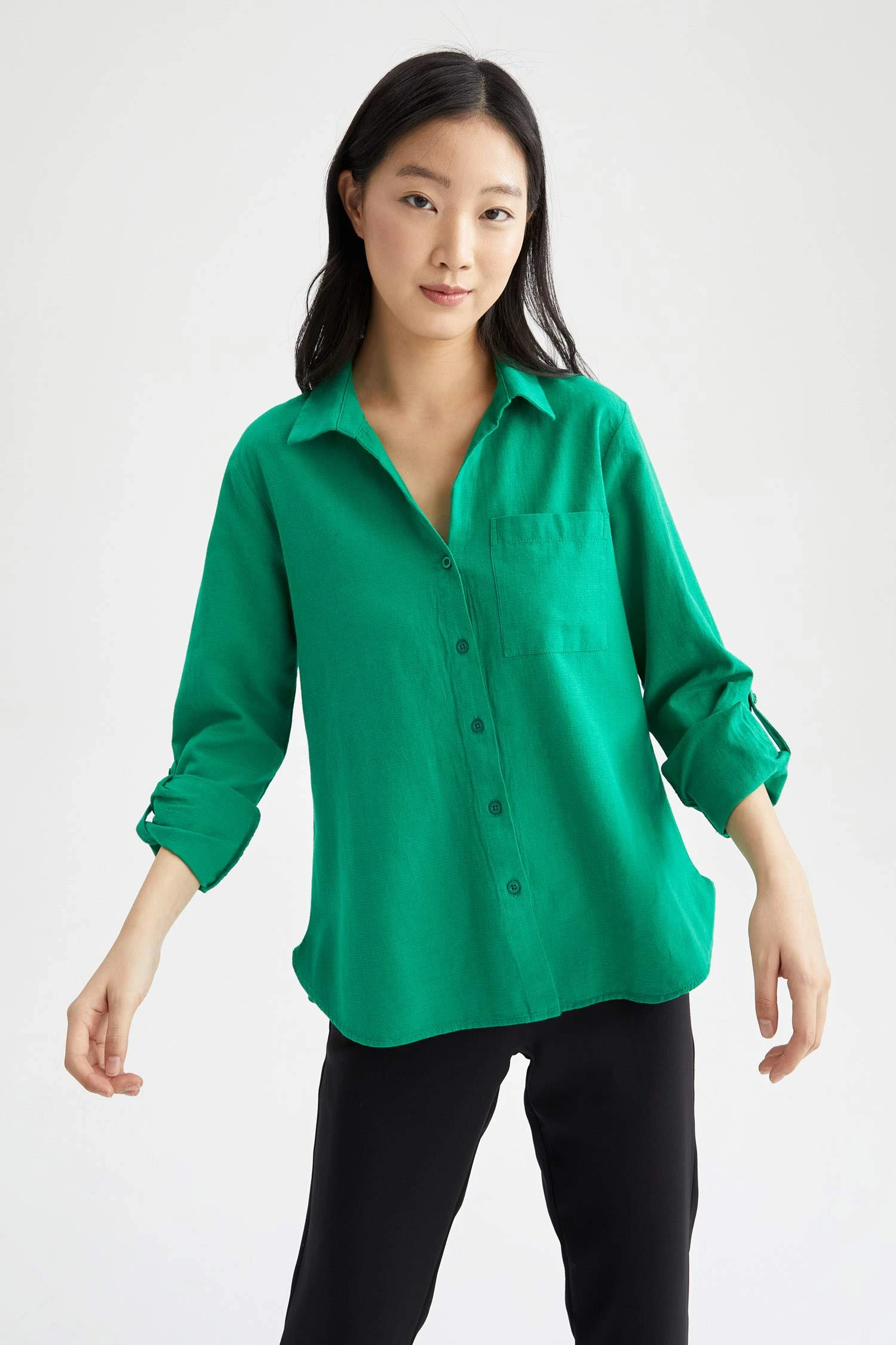 DeFacto Regular Fit Uzun Kollu Keten Görünümlü Gömlek 5 DeFacto Regular Fit Uzun Kollu Keten Görünümlü Gömlek – Bild 3