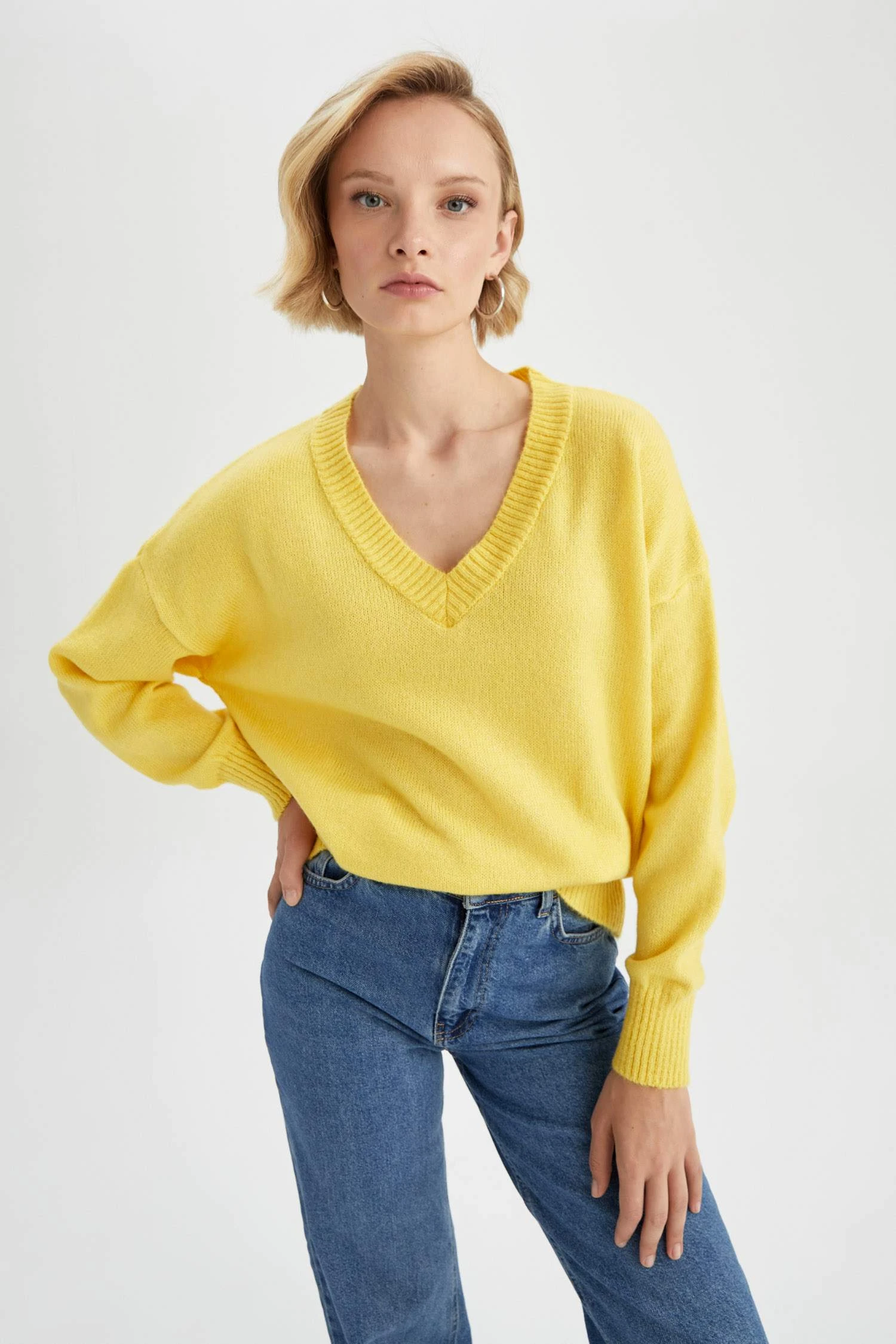 DeFacto Relax Fit V Yaka Kazak 5 DeFacto Relax Fit V Yaka Kazak – Bild 3