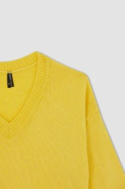 DeFacto Relax Fit V Yaka Kazak 16 DeFacto Relax Fit V Yaka Kazak -Tunik Style W1501AZ 22WN YL99 07 01