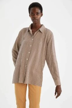 DeFacto Oversize Fit Geometrik Desenli Uzun Kollu Viskon Gömlek -Tunik Style W4515AZ 22AU BN316 04 01
