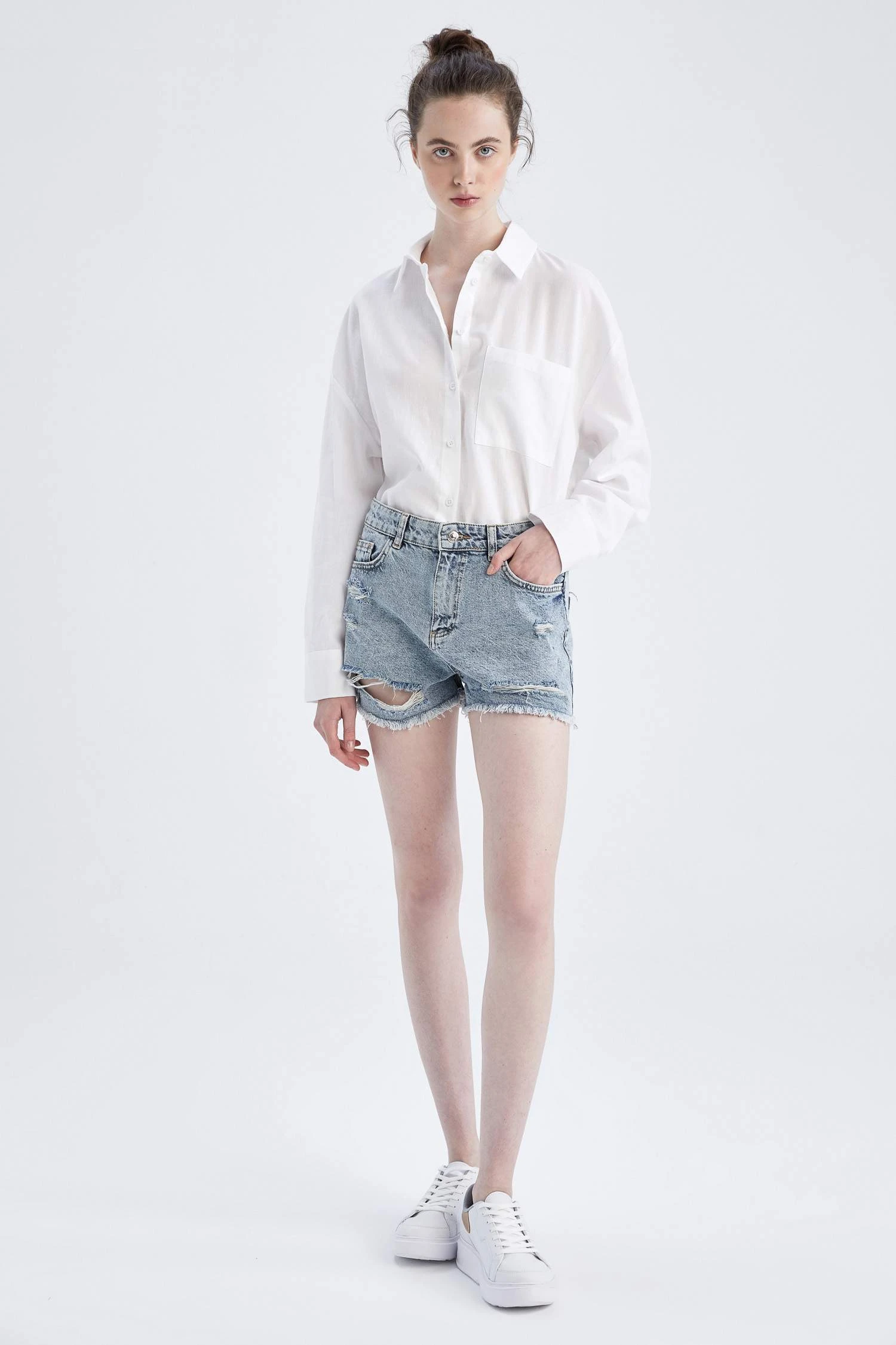 DeFacto Oversize Fit Keten Karışımlı Uzun Kollu Gömlek 4 DeFacto Oversize Fit Keten Karışımlı Uzun Kollu Gömlek – Bild 2