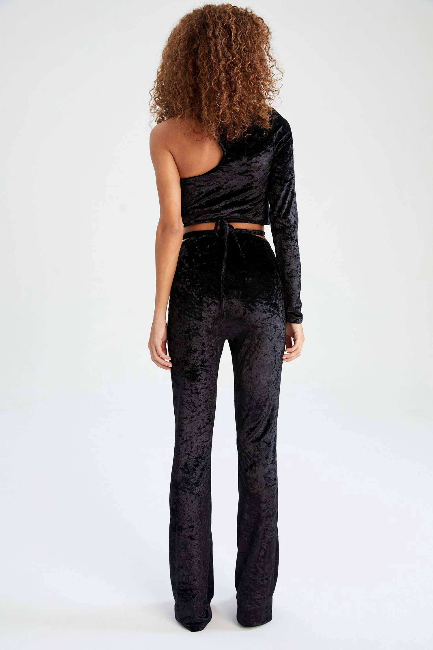 DeFacto İspanyol Paça Bel Detaylı Kadife Pantolon 9 DeFacto İspanyol Paça Bel Detaylı Kadife Pantolon – Bild 7