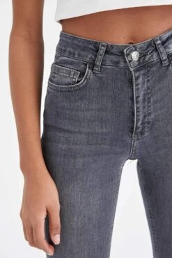 DeFacto Rebeca Skinny Fit Yüksek Bel Jean Pantolon -Tunik Style X1091AZ 22SP NM55 04 01