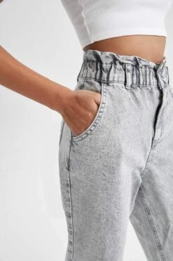 DeFacto Paperbag Fit Yüksek Bel Cropped Yıkamalı Jean %100 Pamuk Pantolon -Tunik Style X1171AZ 22SP NM55 04 02