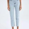 DeFacto Mary Straight Fit Yüksek Bel Jean Pantolon -Tunik Style X1173AZ 22SP NM39 01 01