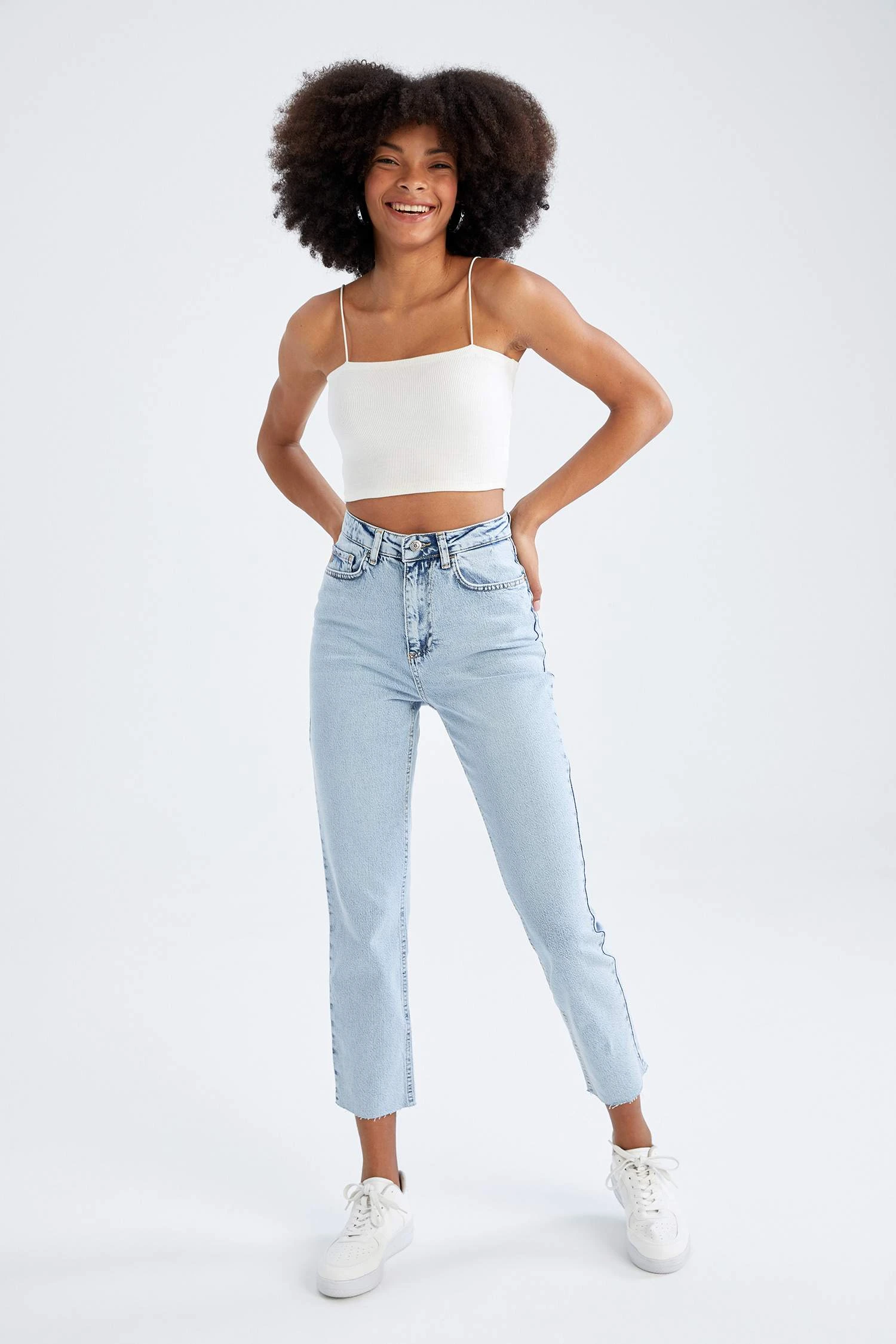 DeFacto Mary Straight Fit Yüksek Bel Jean Pantolon 4 DeFacto Mary Straight Fit Yüksek Bel Jean Pantolon – Bild 2