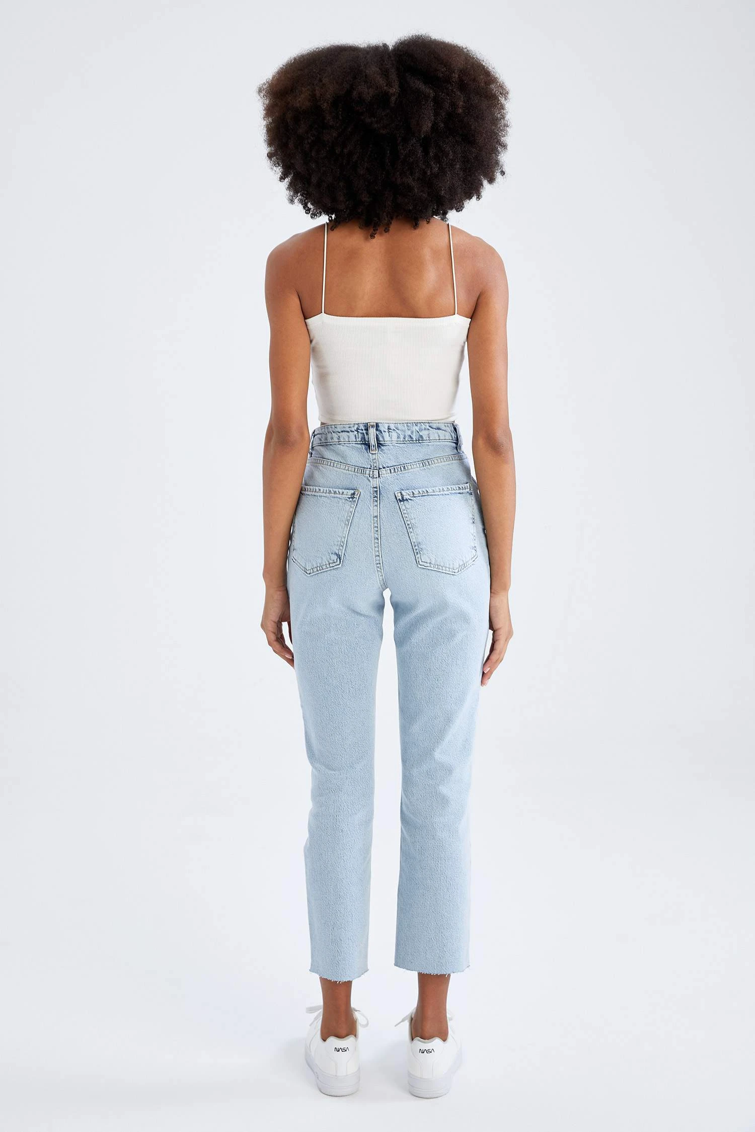 DeFacto Mary Straight Fit Yüksek Bel Jean Pantolon 8 DeFacto Mary Straight Fit Yüksek Bel Jean Pantolon – Bild 6