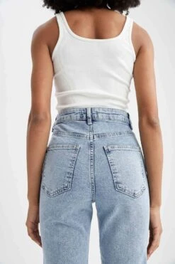 DeFacto Slim Fit Yüksek Bel Kesik Paça Yırtık Detaylı Bilek Boy Jean Pantolon -Tunik Style X1462AZ 22SP NM39 06 01