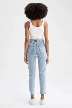 DeFacto Slim Fit Yüksek Bel Kesik Paça Yırtık Detaylı Bilek Boy Jean Pantolon -Tunik Style X1462AZ 22SP NM39 07 01