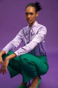 DeFacto Regular Fit Basic Fular Yaka Uzun Kollu Saten Gömlek