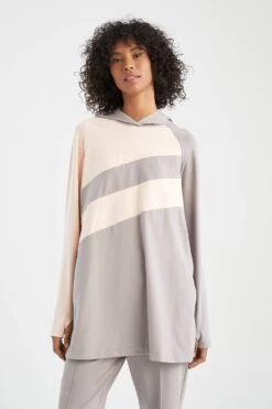 DeFacto Regular Fit Kapüşonlu Renk Bloklu Krep Uzun Kollu Tunik 16 DeFacto Regular Fit Kapüşonlu Renk Bloklu Krep Uzun Kollu Tunik -Tunik Style X4624AZ 22SM GR111 05 03