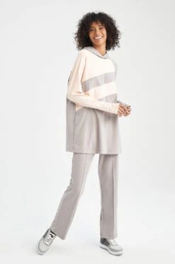 DeFacto Regular Fit Kapüşonlu Renk Bloklu Krep Uzun Kollu Tunik 17 DeFacto Regular Fit Kapüşonlu Renk Bloklu Krep Uzun Kollu Tunik -Tunik Style X4624AZ 22SM GR111 06 03