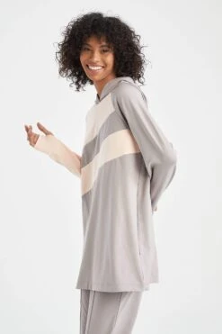 DeFacto Regular Fit Kapüşonlu Renk Bloklu Krep Uzun Kollu Tunik 18 DeFacto Regular Fit Kapüşonlu Renk Bloklu Krep Uzun Kollu Tunik -Tunik Style X4624AZ 22SM GR111 07 03