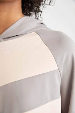 DeFacto Regular Fit Kapüşonlu Renk Bloklu Krep Uzun Kollu Tunik 19 DeFacto Regular Fit Kapüşonlu Renk Bloklu Krep Uzun Kollu Tunik -Tunik Style X4624AZ 22SM GR111 08 03