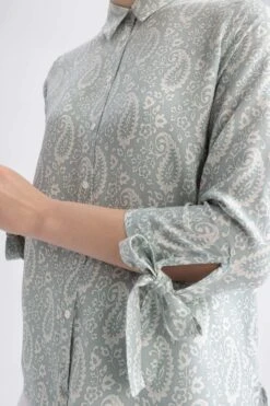 DeFacto Traditional Regular Fit Desenli Fiyonk Detaylı Gömlek -Tunik Style X6695AZ 23SP GN50 09 03