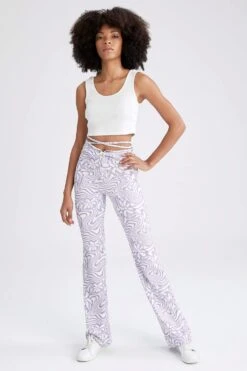 DeFacto Coool Desenli Normal Bel İspanyol Paça Uzun Pantolon -Tunik Style X7048AZ 22SP PR40 07 01