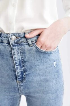 DeFacto Anna Super Skinny Fit Yüksek Bel Yırtık Detaylı Jean Pantolon -Tunik Style X7308AZ 22SP NM39 06 01