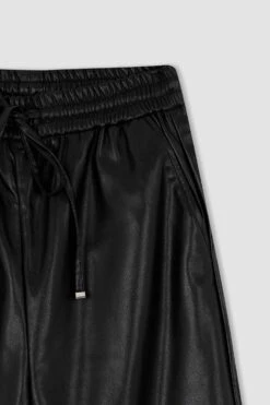 DeFacto Jogger Yüksek Bel Cepli Suni Deri Pantolon -Tunik Style X8320AZ 22WN BK27 07 01