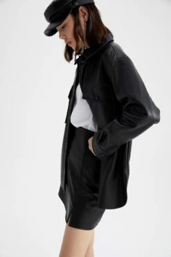 DeFacto Oversize Fit Gömlek Yaka Suni Deri Uzun Kollu Gömlek -Tunik Style X9264AZ 23SP BK27 05 01