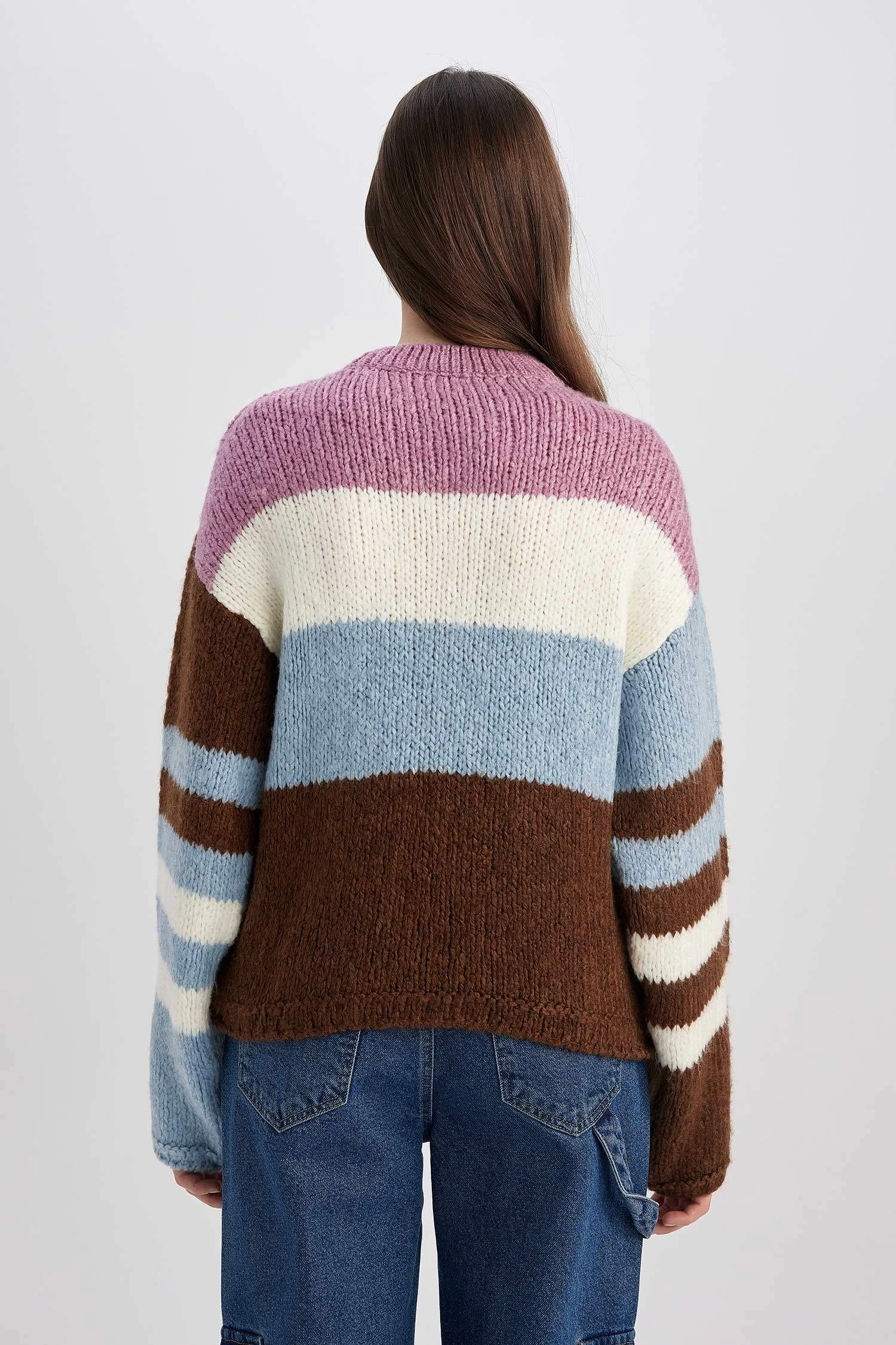 DeFacto Coool Oversize Fit Bisiklet Yaka Triko Kazak 8 DeFacto Coool Oversize Fit Bisiklet Yaka Triko Kazak – Bild 6